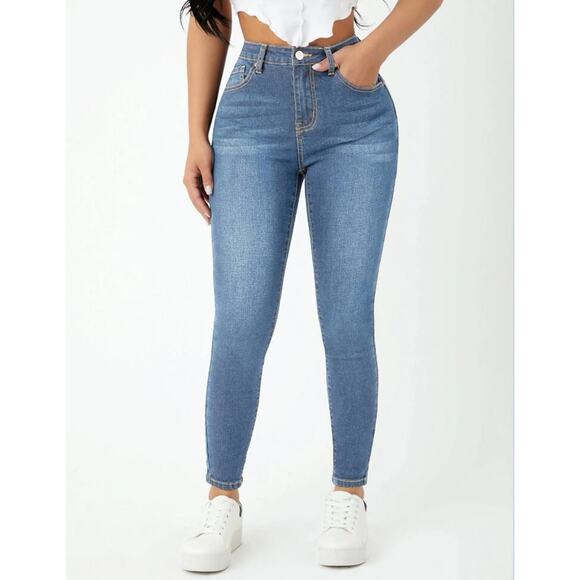 Petie High Waist Jeans - Picture 1 of 5